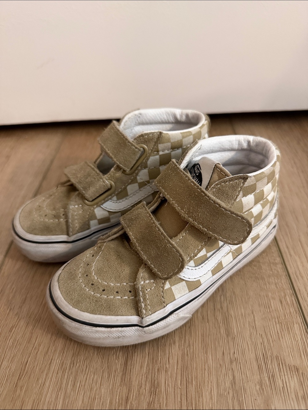 Vans Kids Checkered High-Top Velcro Sneakers in Tan and White